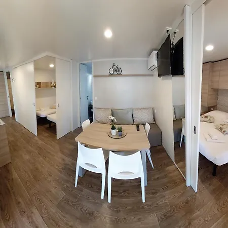 Parque de vacaciones Amadria Park Deluxe Mobile