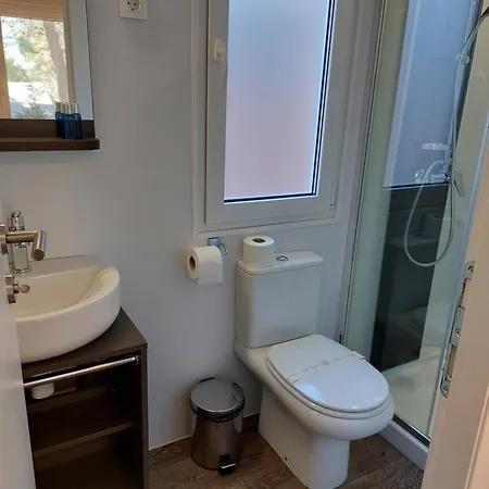 Amadria Park Deluxe Mobile Home 4*