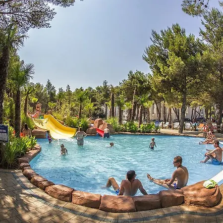 Amadria Park Deluxe Mobile Home Holiday park