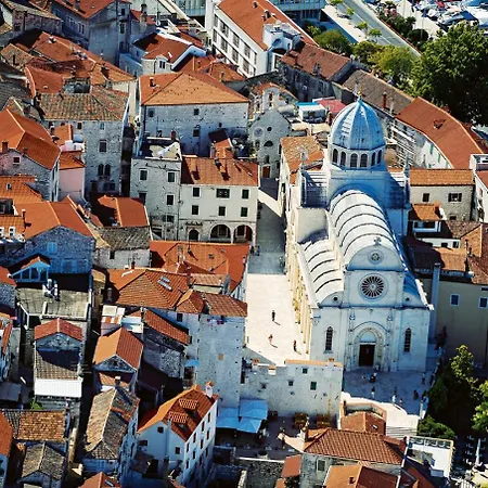 Amadria Park Deluxe Mobile Home Holiday park