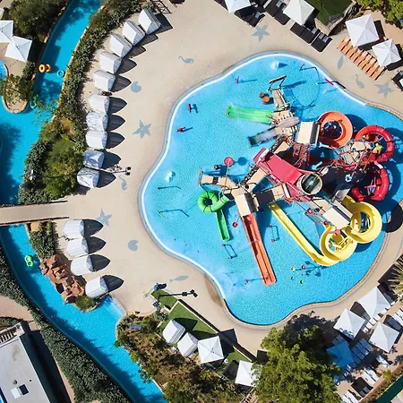 Amadria Park Deluxe Mobile Home 4*