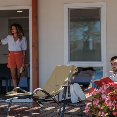 Amadria Park Deluxe Mobile 4* 希贝尼克