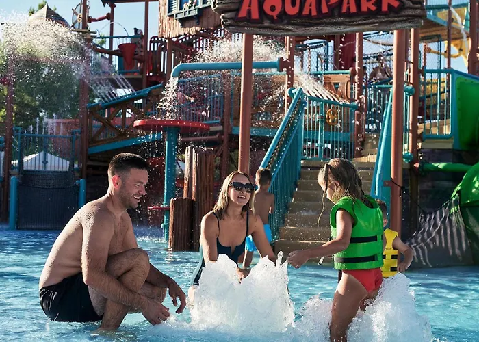 假日公园 Amadria Park Deluxe Mobile 4*