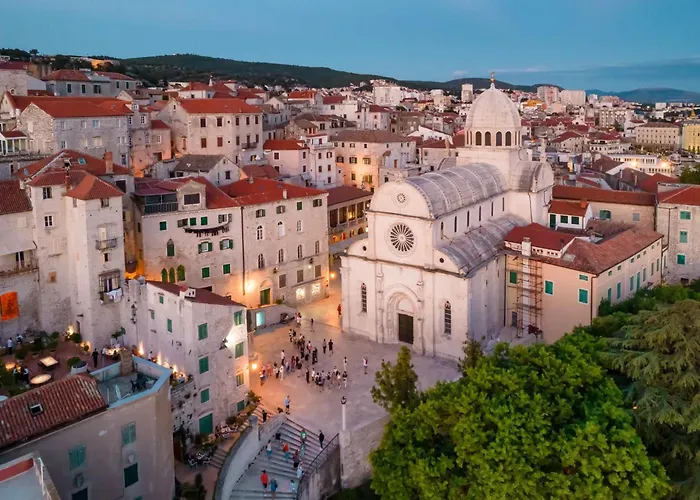 Amadria Park Deluxe Mobile 希贝尼克